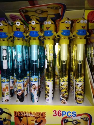 Despicable me anime pen set