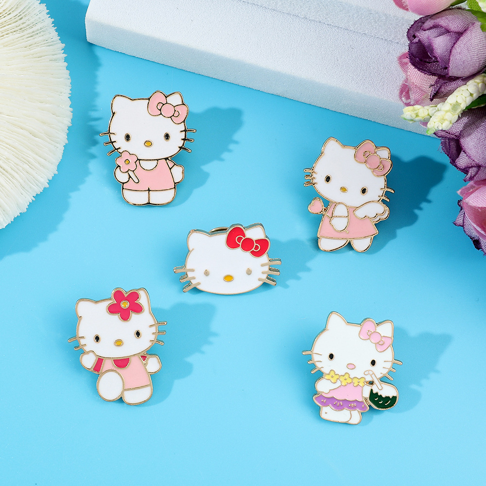 helloKitty anime pin