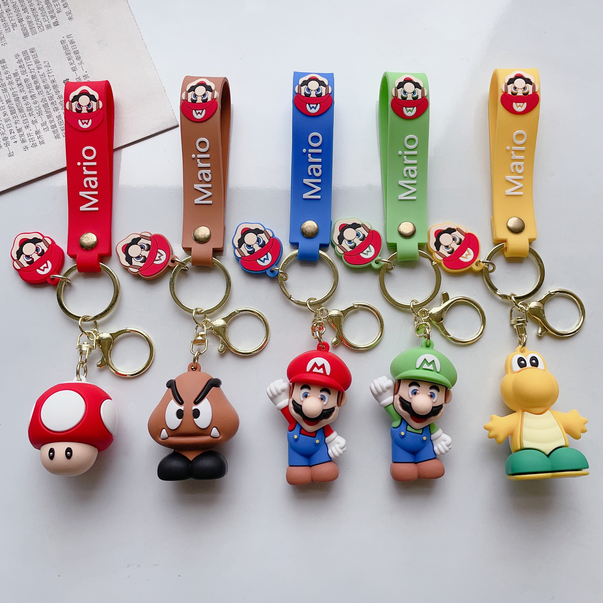 Super Mario anime keychain