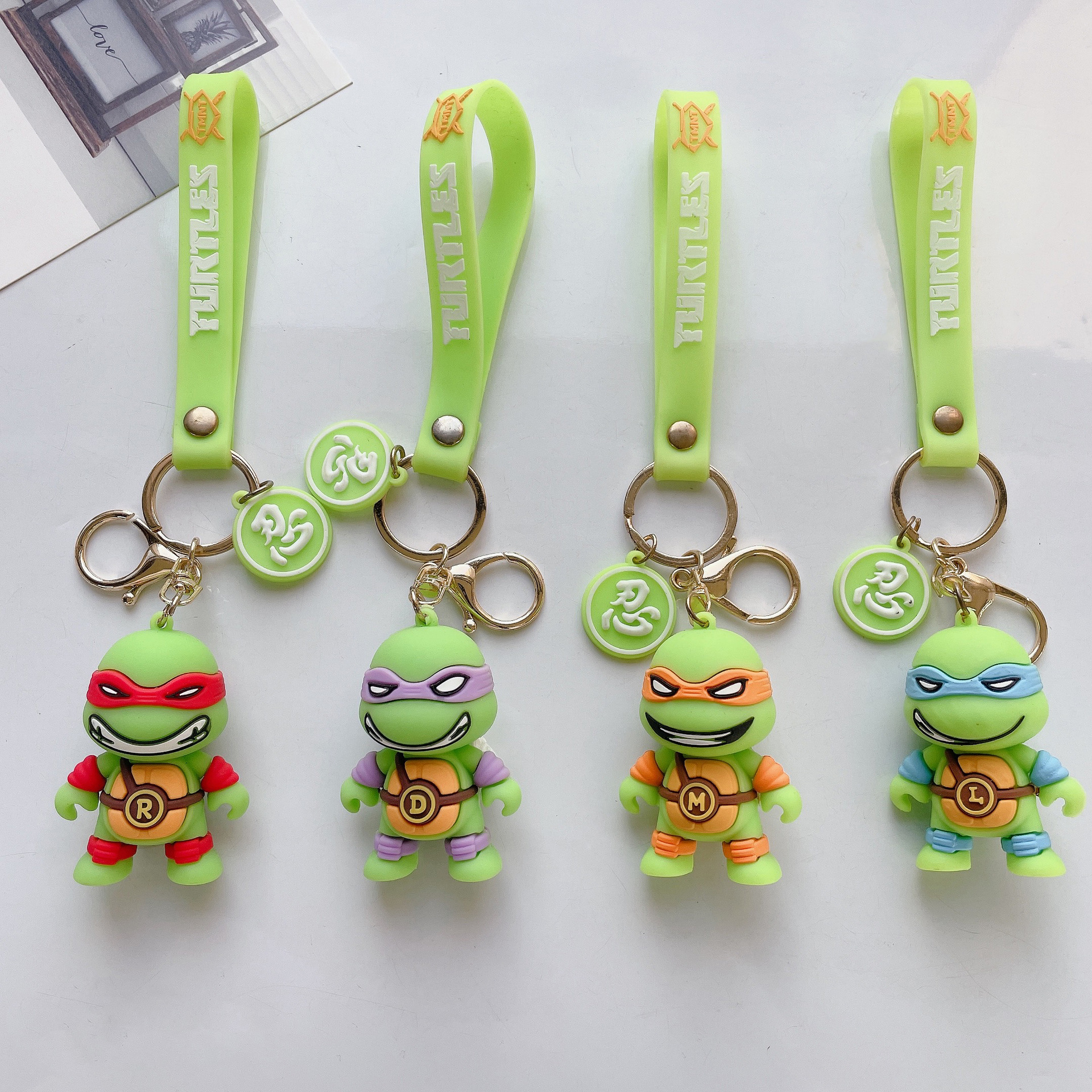 Turtles anime keychain