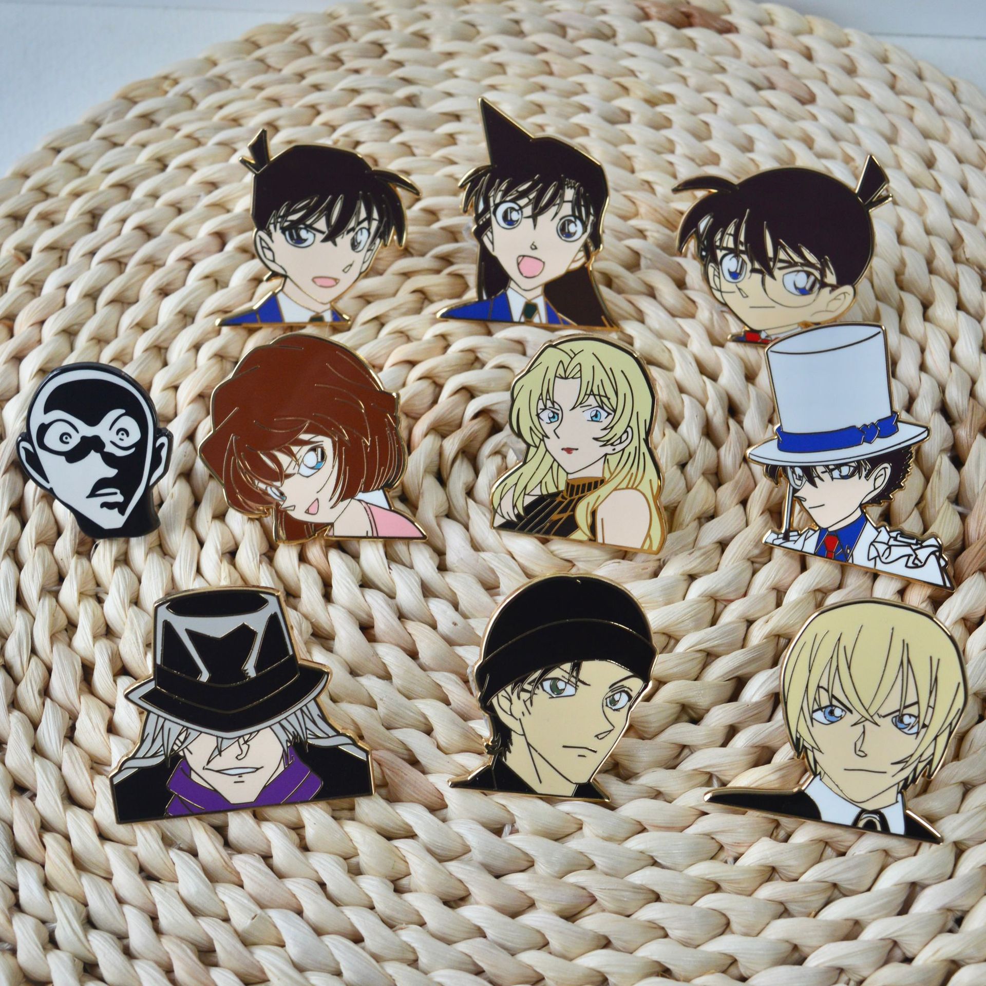 Detective Conan anime pin