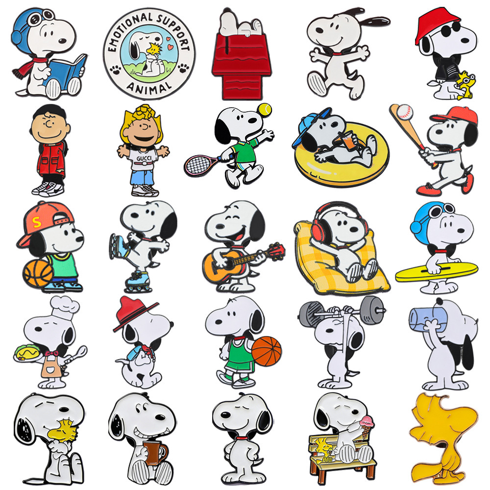 Snoopy anime pin