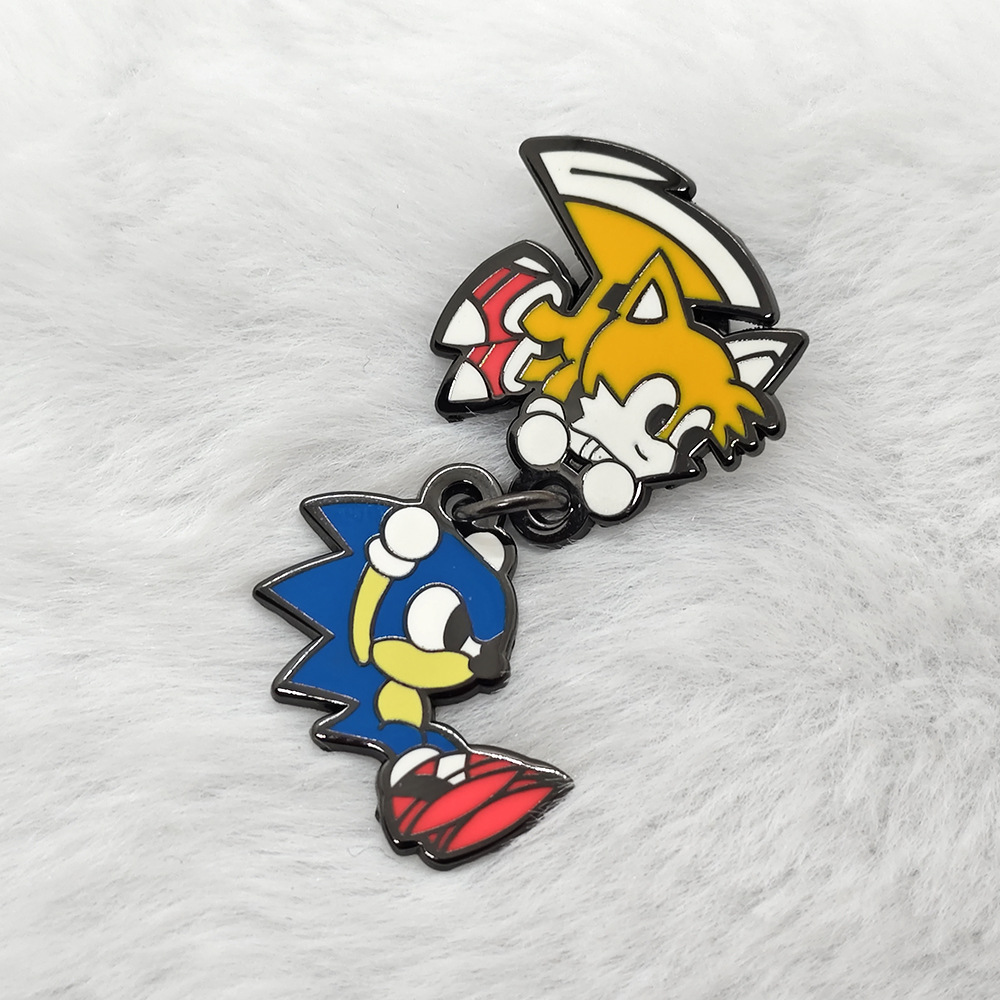 Sonic anime pin 2 pcs a set