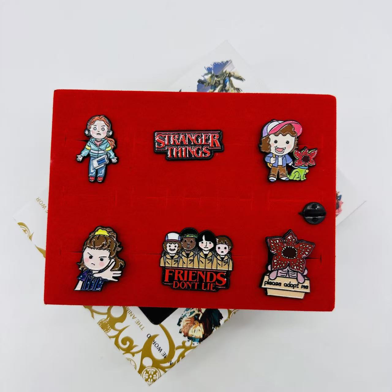 Stranger things anime pin set