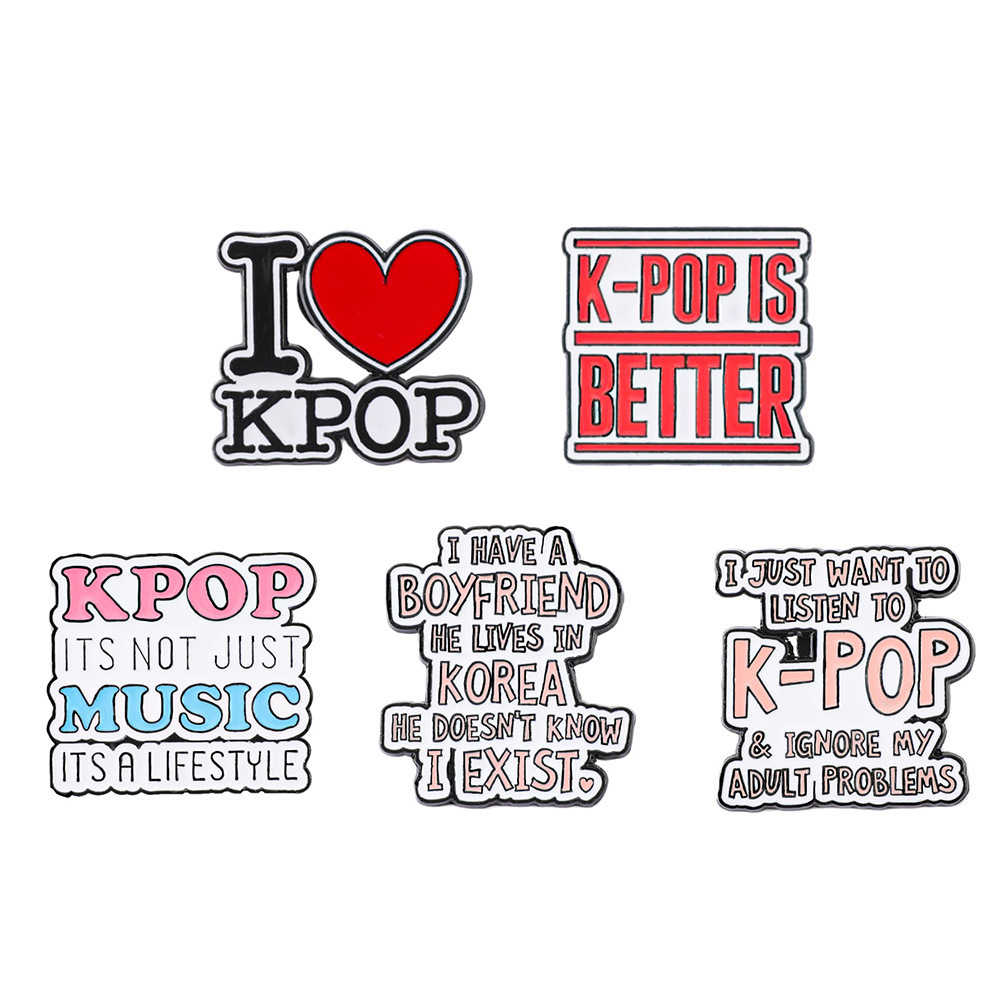 Kpop demon hunters anime pin